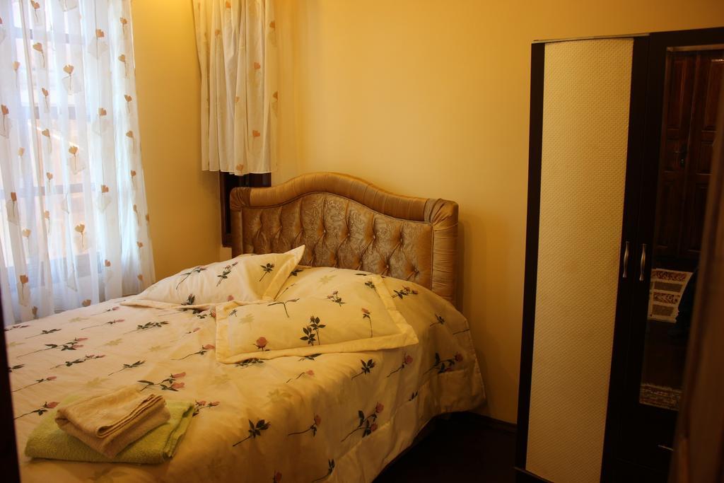 Papazin Konagi Hotel Ayvalı Szoba fotó