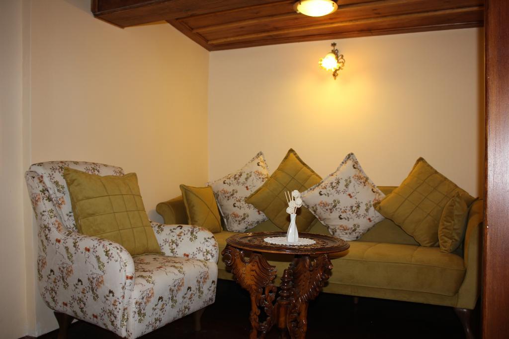 Papazin Konagi Hotel Ayvalı Szoba fotó